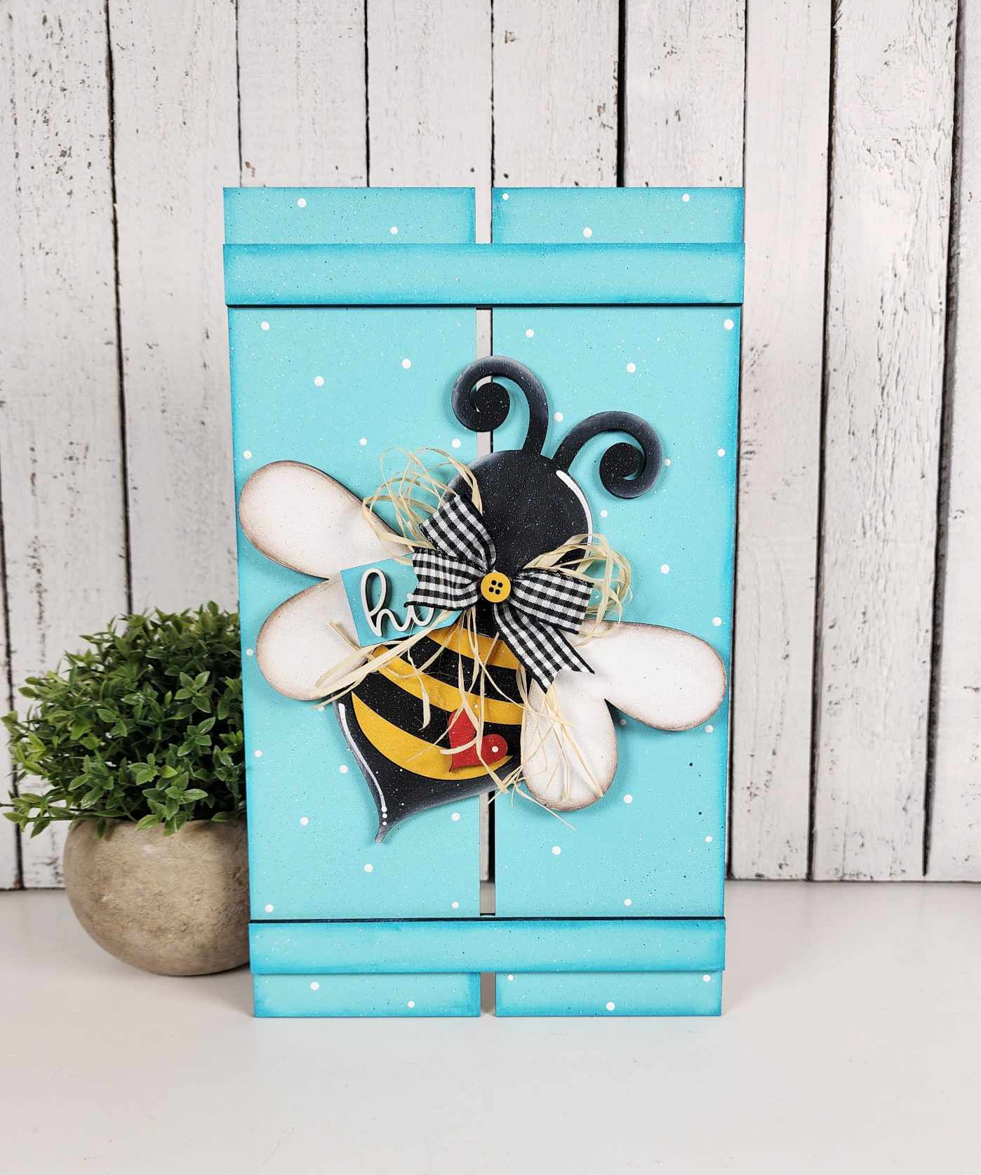 Bee table top Pallet Leaner