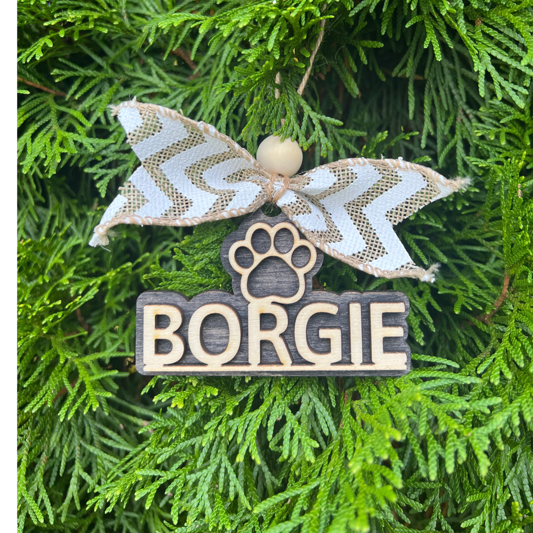 Pet name ornament with paw